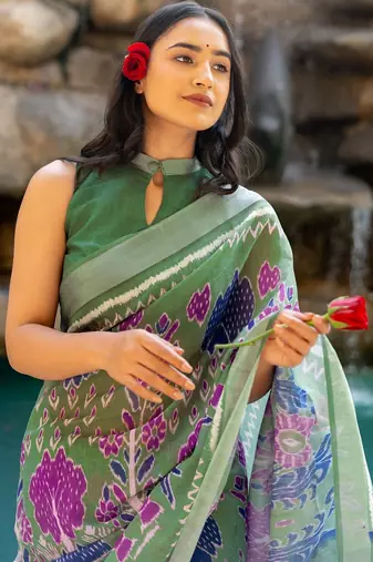 Women's green ikkat print cotton silk blend saree with unstitched piece