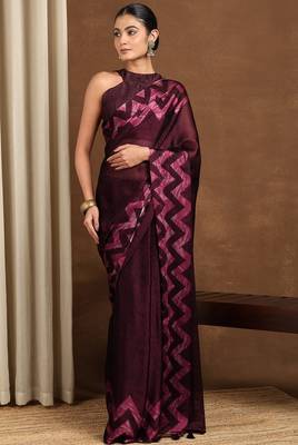 Women's maroon chevron/zig zag print chiffon saree with unstitched piece 1