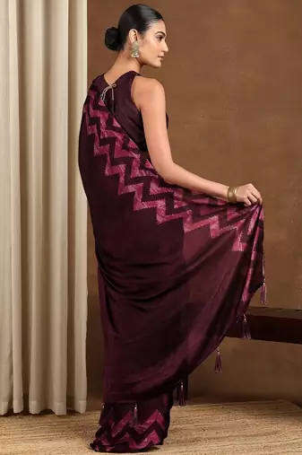 Women's maroon chevron/zig zag print chiffon saree with unstitched piece