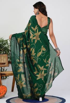 Women's green floral print silk blend saree with unstitched piece 3