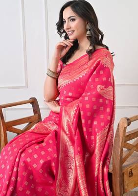 Women's pink woven design silk blend saree with unstitched piece 4