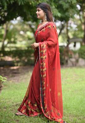 Women's red floral stripes print georgette saree with unstitched piece 3