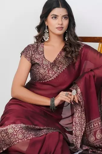 Women's maroon paisley kalamkari print chiffon saree with unstitched piece