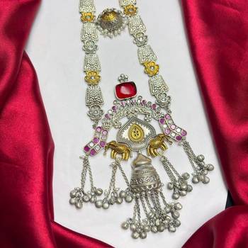 Dual tone Oxidized Silver Chabi Challa Saree Keychain, Vintage Indian Saree Satka 4