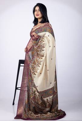 Women's off white kalakmkari print cotton silk blend saree with unstitched piece 3