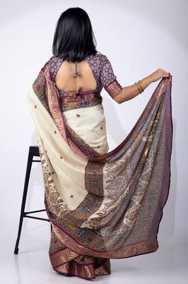 Women's off white kalakmkari print cotton silk blend saree with unstitched piece 4