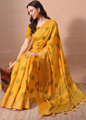 Women's mustard block print cotton silk blend saree with unstitched piece 2
