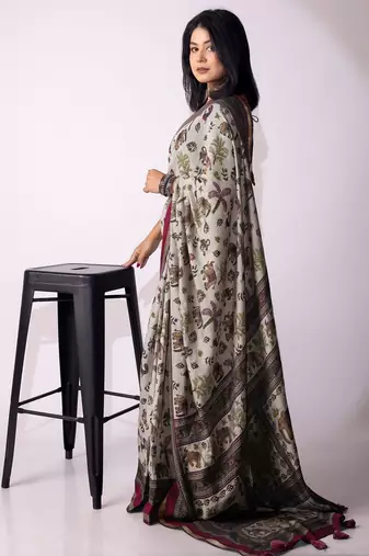 Women's grey floral print viscose cotton saree with unstitched piece