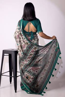 Women's grey floral print viscose cotton saree with unstitched piece 4