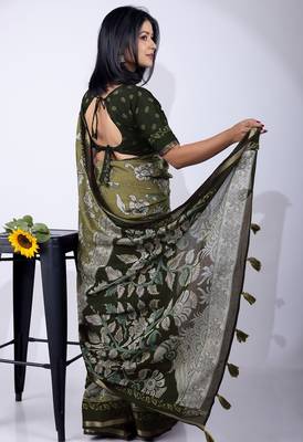 Women's green floral print viscose cotton saree with unstitched piece 4