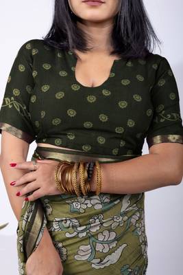 Women's green floral print viscose cotton saree with unstitched piece 5