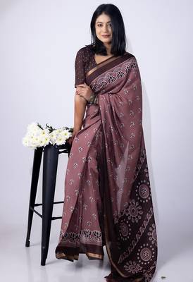 Women's magenta floral,block print viscose cotton saree with unstitched piece 2