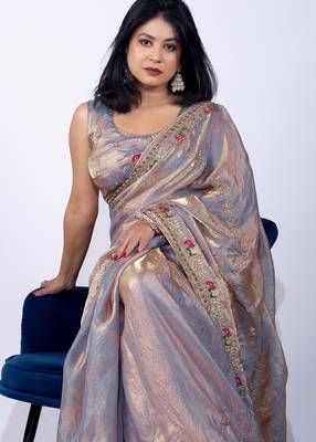 Women's violet embellished soft silk blend saree with unstitched piece 5
