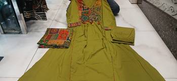 mehendi green patch & mirror work cotton anarkali kurta set 5