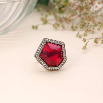 Elegant handmade red color crystal stone ring 1