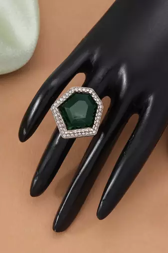 Green color designer elegant stone women's ring