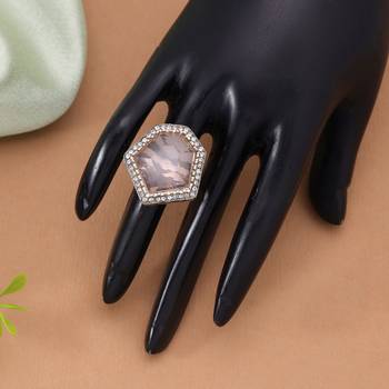 Light pink color traditional stone women's ring 2