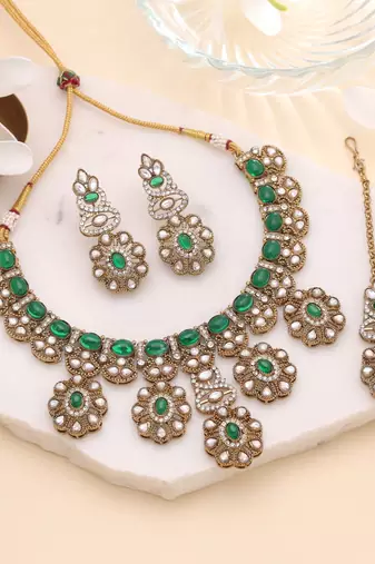 Traditional green color kundan jewellery set