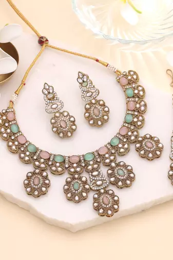 Light pink & light green color kundan jewellery set