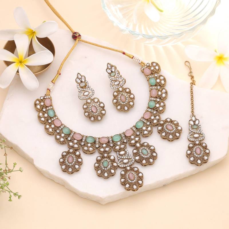 Light pink & light green color kundan jewellery set