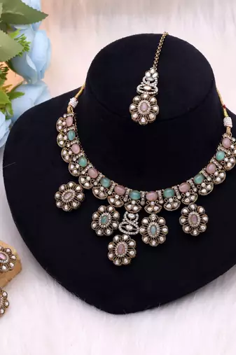Light pink & light green color kundan jewellery set