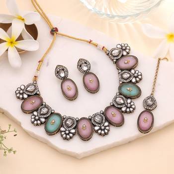 Light pink color traditional kundan jewellery set 1