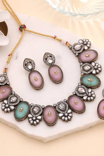 Light pink color traditional kundan jewellery set