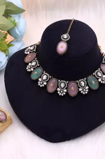 Light pink color traditional kundan jewellery set