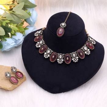 Maroon color traditional kundan jewellery set 2