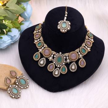 Light pink & light green color handmade kundan jewellery set 2