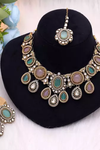 Light pink & light green color handmade kundan jewellery set
