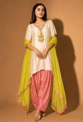 Ivory silk blend embroidered hand embroidery ethnic kurta set with dupatta 1
