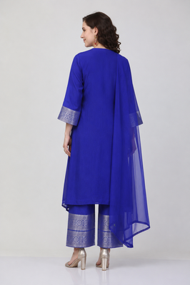 Royal-blue georgette embroidered zari woven ethnic kurta set with dupatta 2