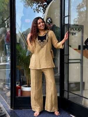 Beige silk blend embroidered palazzo set 2