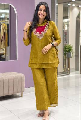 Dark-yellow silk blend embroidered palazzo set 2