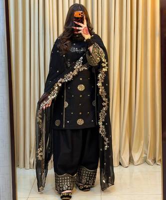 Black faux georgette embroidered palazzo set 2