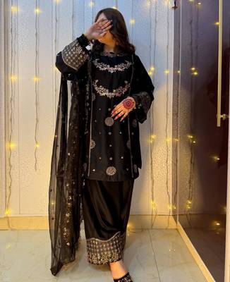 Black faux georgette embroidered palazzo set 3