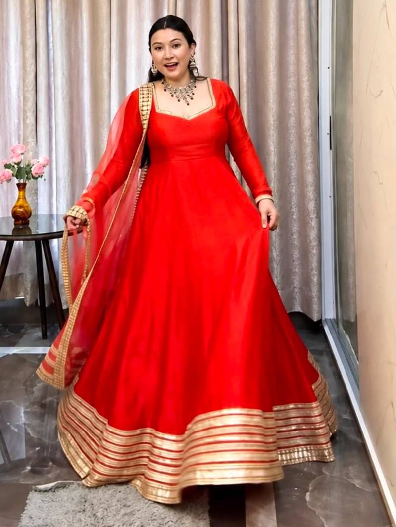 Red silk blend embroidered flared gown set
