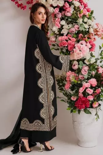 Black silk blend embroidered kurta set