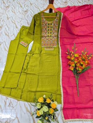 Olive silk blend embroidered kurta set 4