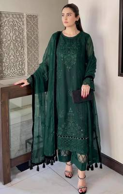Dark-green organza embroidered kurta set 1