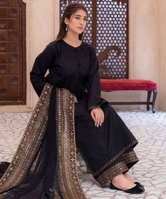 Black silk blend embroidered farshi salwar set 2