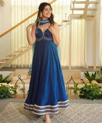 Royal-blue silk blend embroidered flared gown set 1