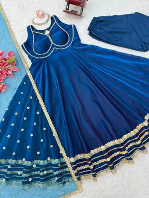 Royal-blue silk blend embroidered flared gown set 4