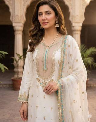 Off-white silk blend embroidered palazzo set 2