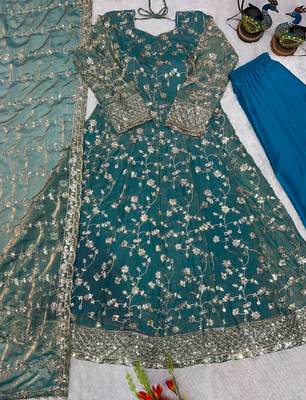 Blue silk blend embroidered flared gown set 3