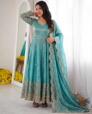 Light-blue silk blend embroidered flared gown set 2
