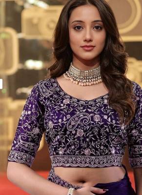 purple jimmy choo embroidered embellished havy work wedding wear saree 5