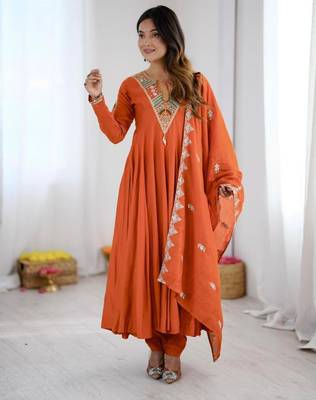 Orange silk blend embroidered flared gown set 3