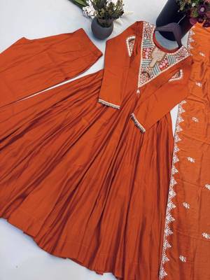 Orange silk blend embroidered flared gown set 4